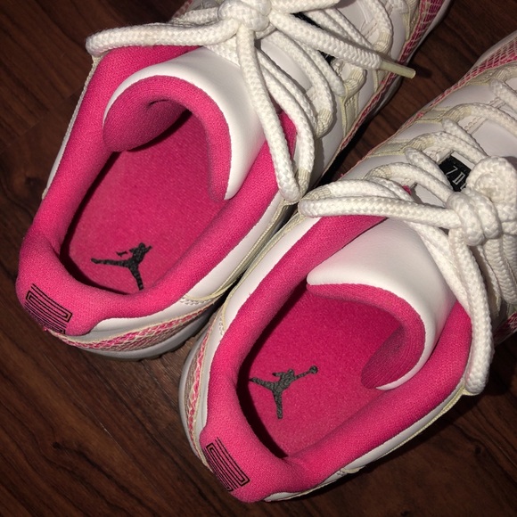 Air Jordan 11 Retro Low Pink Snakeskin Women’s 10/Men’s 8.5 US [AH7860-106] - Picture 7 of 10